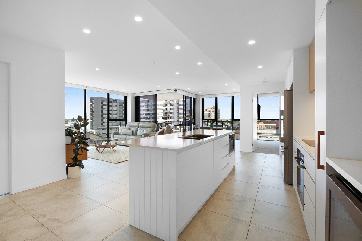 502/14 Twenty Eighth Avenue Palm Beach 7