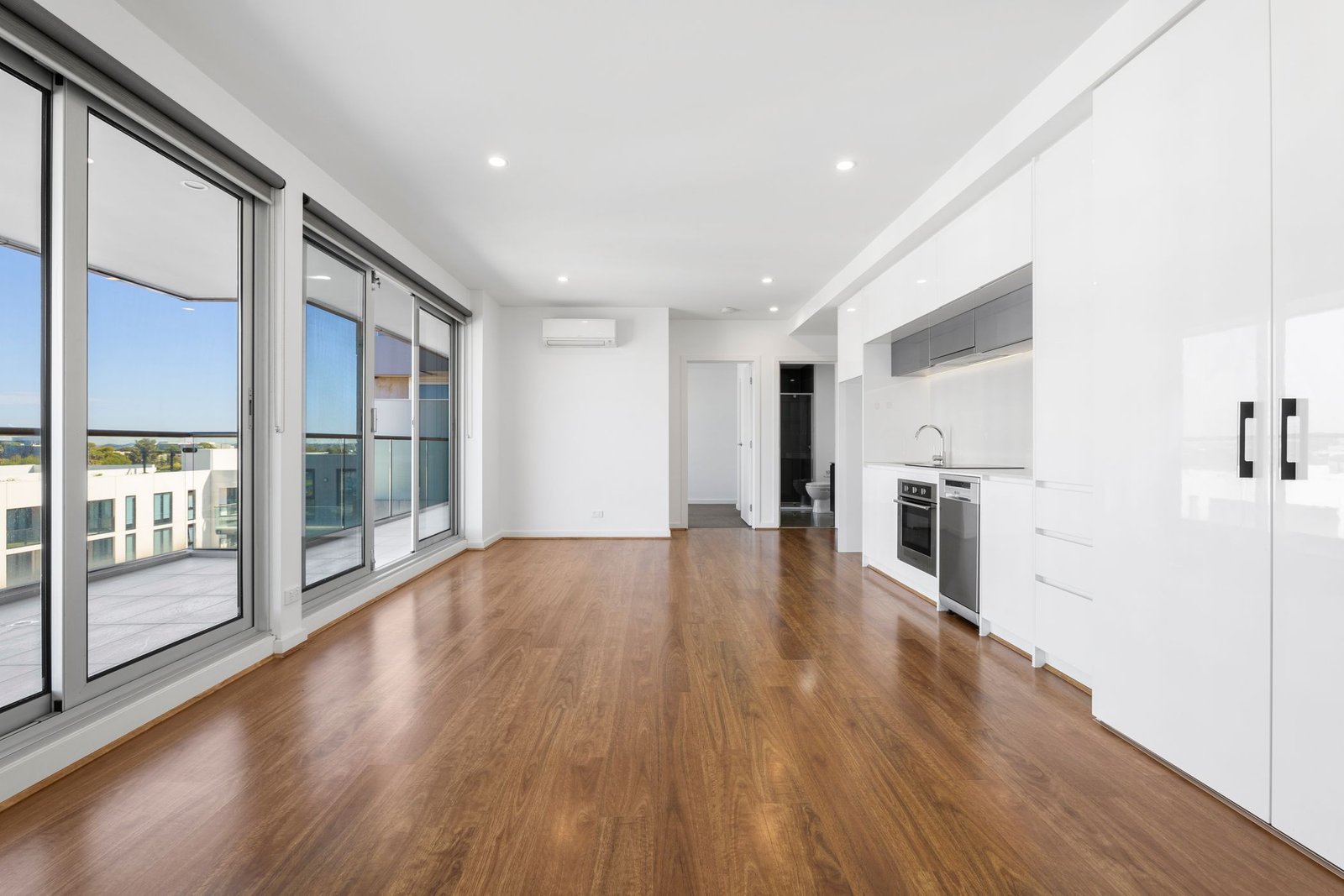 Gallery: 502/1525 Dandenong Road