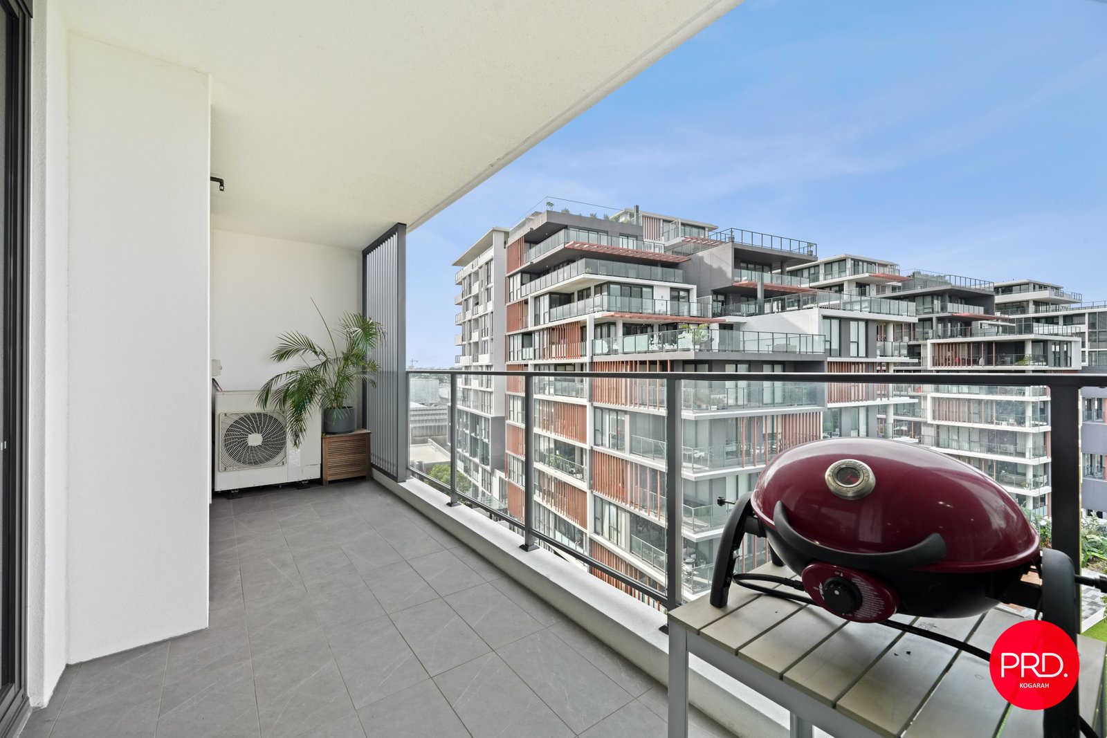 502/17 Garrigarrang Avenue KOGARAH 10
