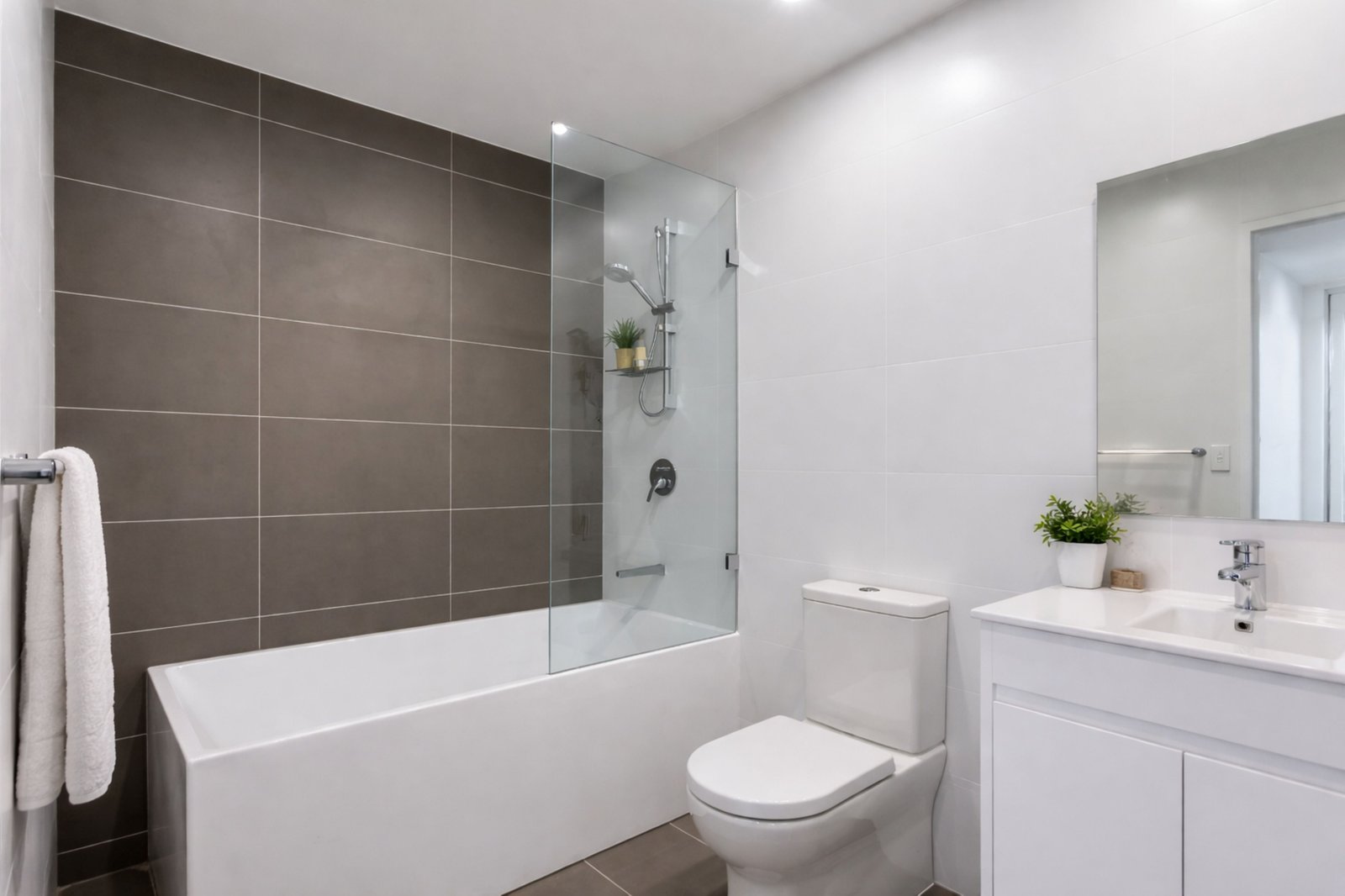 502/3 Madden Close BOTANY 5
