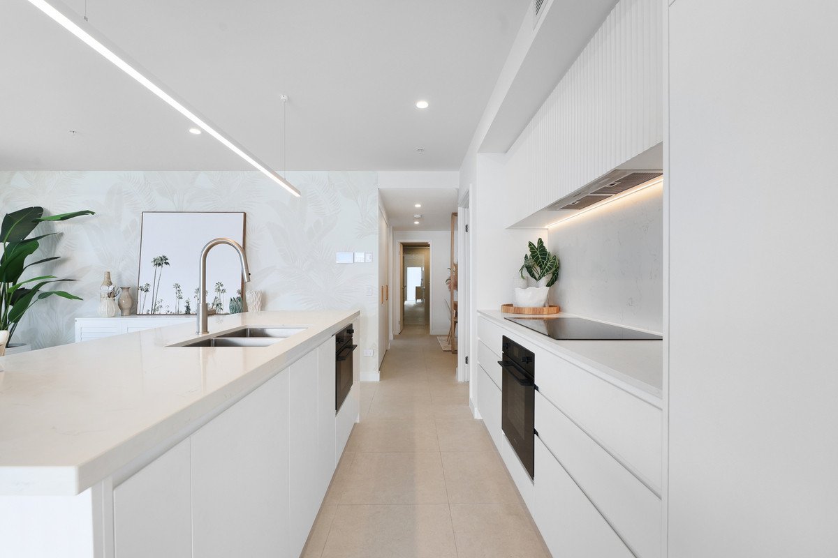 502/4 Twenty First Avenue Palm Beach 7