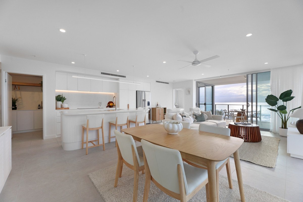 502/4 Twenty First Avenue Palm Beach 9