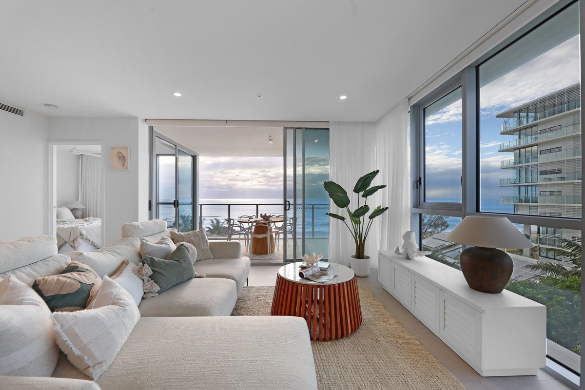 502/4 Twenty First Avenue Palm Beach 10