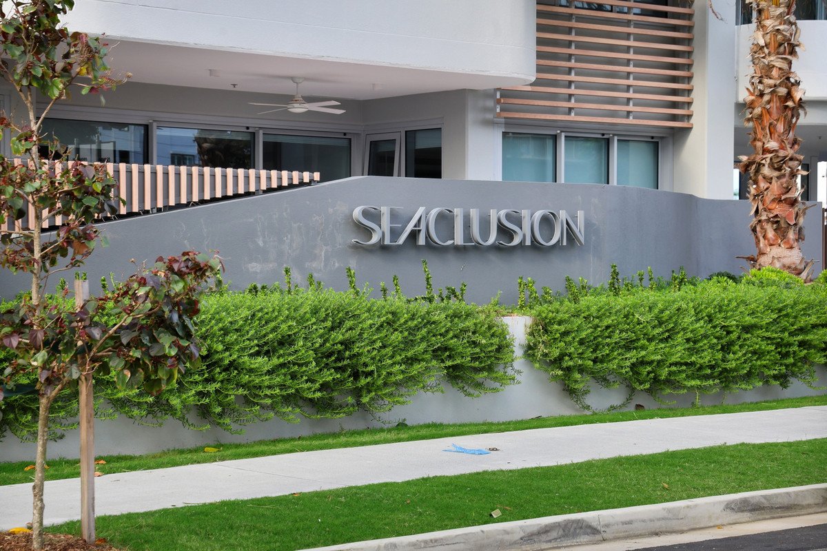 502/4 Twenty First Avenue Palm Beach 22