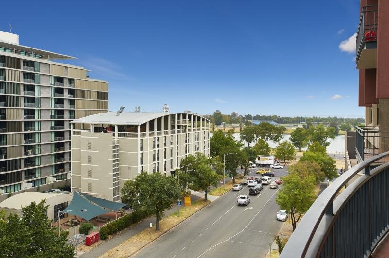 Gallery: 502/598 St Kilda Road