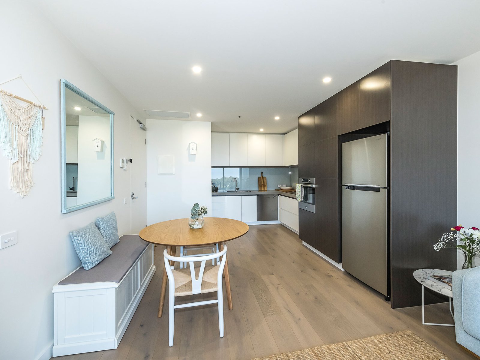 Gallery: 502/9a Remington Drive