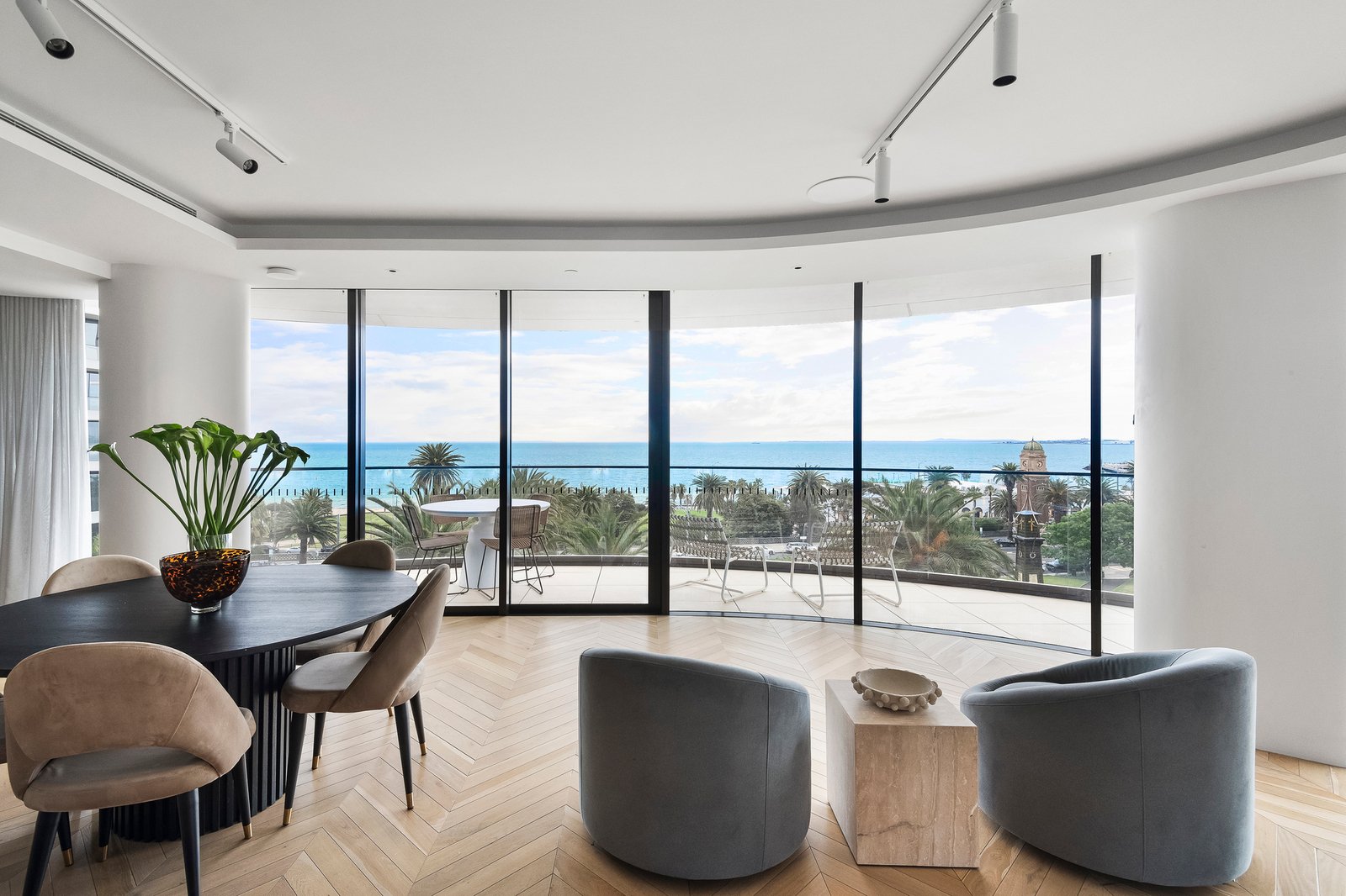 502P/14-16 The Esplanade, St Kilda, 3182