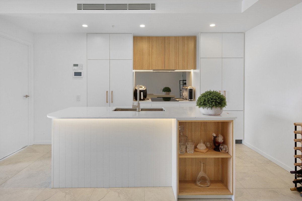 503/14 Twenty Eighth Avenue Palm Beach 1