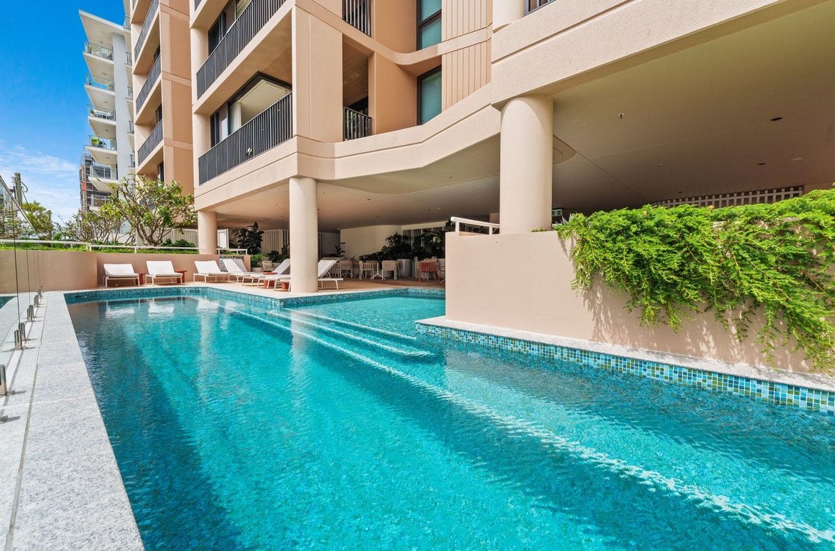 503/4 Seventeenth Avenue Palm Beach 3