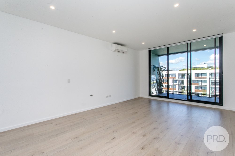 503/60 Lord Sheffield Circuit PENRITH 7