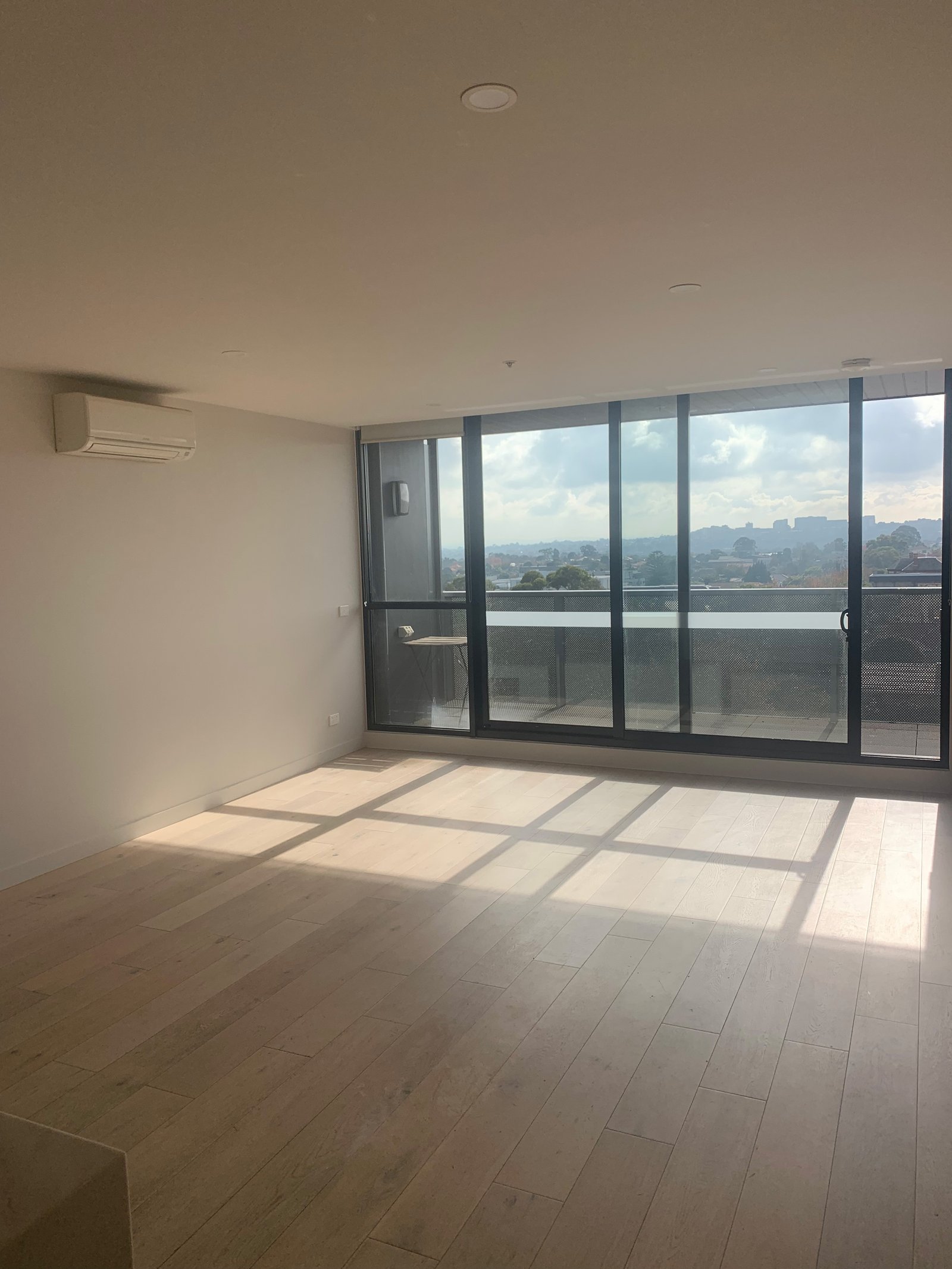 Gallery: 503/999 Whitehorse Road