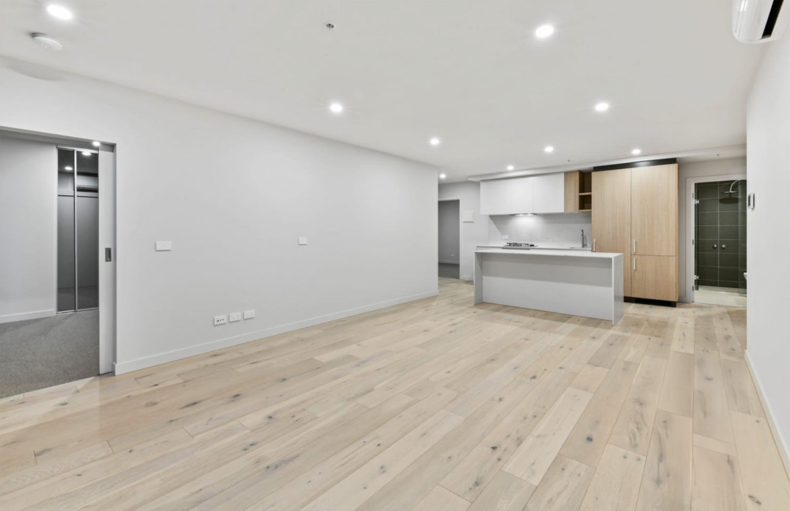 Gallery: 503/999 Whitehorse Road