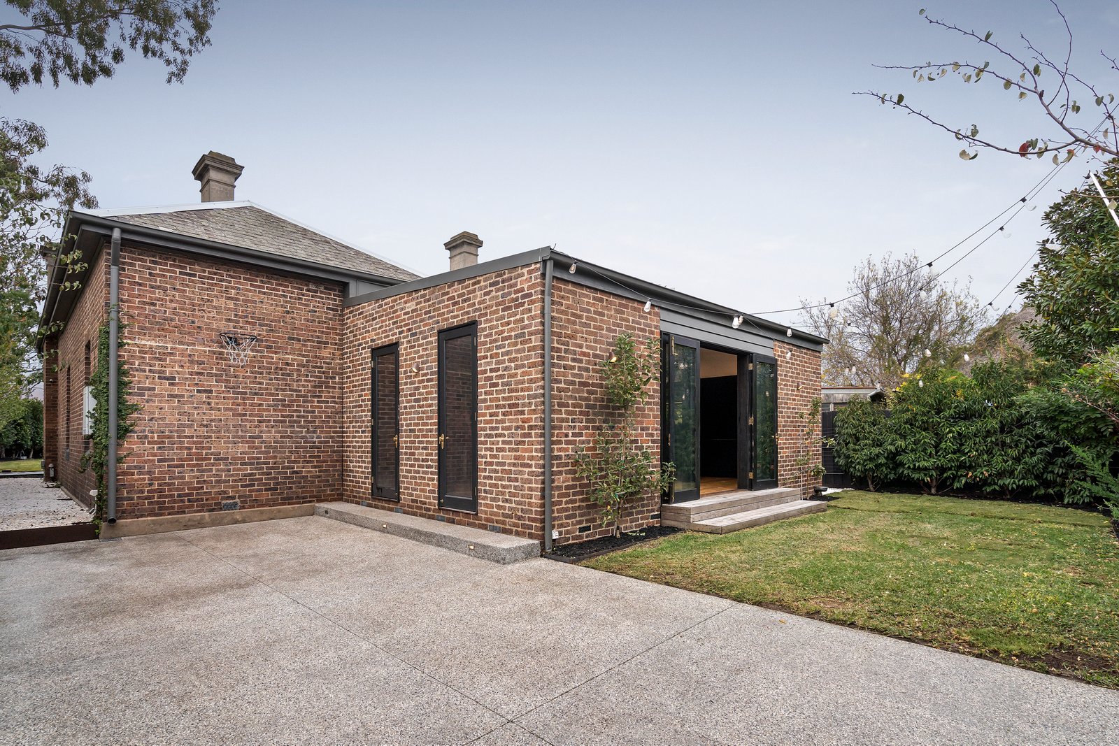 Real Estate and Property in 504 Hawthorn Road, Caulfield South, VIC