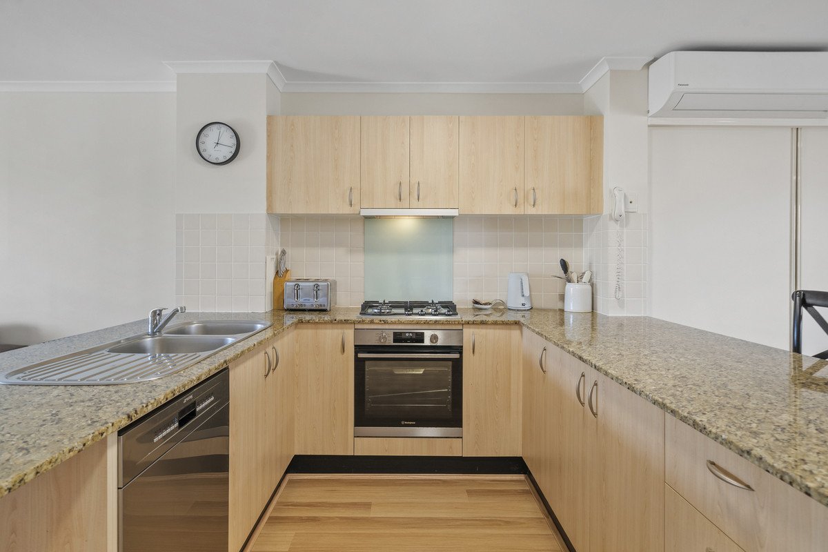 50/4 Park Avenue Burleigh Heads 12