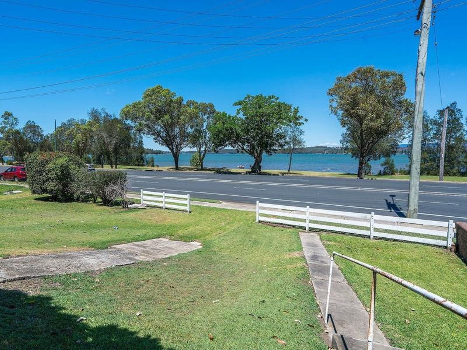 504 The Esplanade, WARNERS BAY NSW 2282