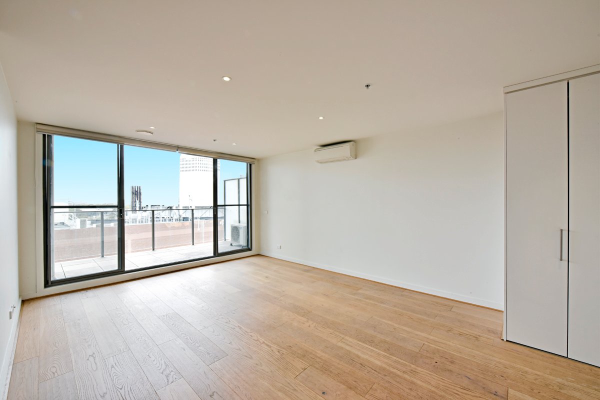 Gallery: 504/13 Wellington Street