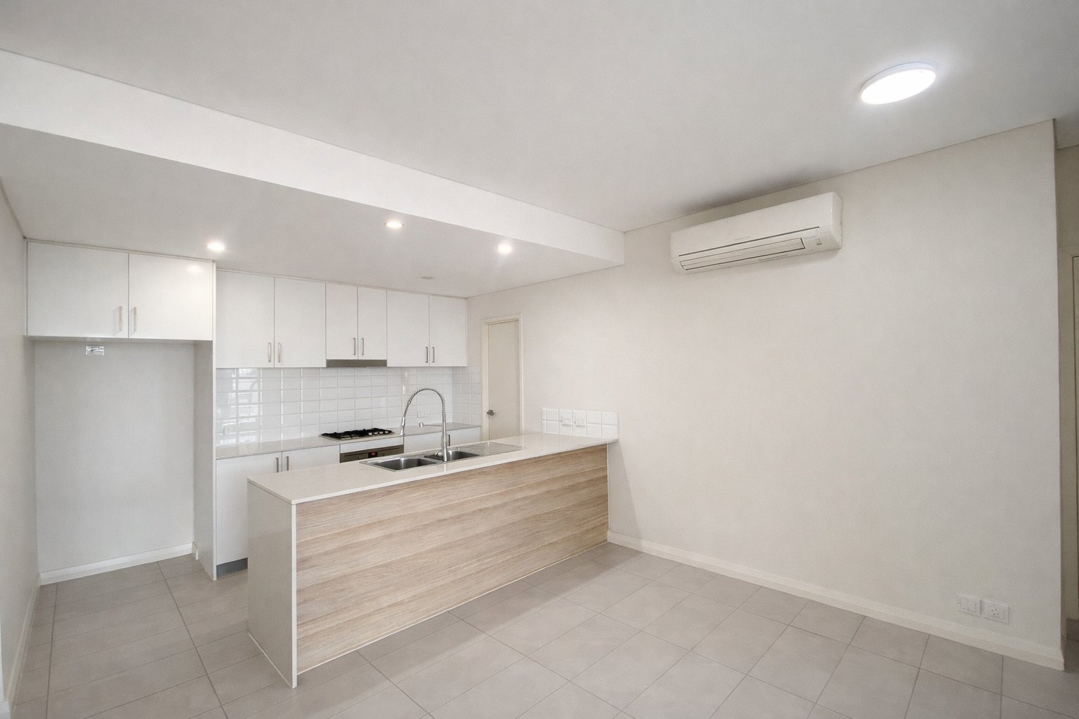 504/300 Macquarie Street LIVERPOOL 5