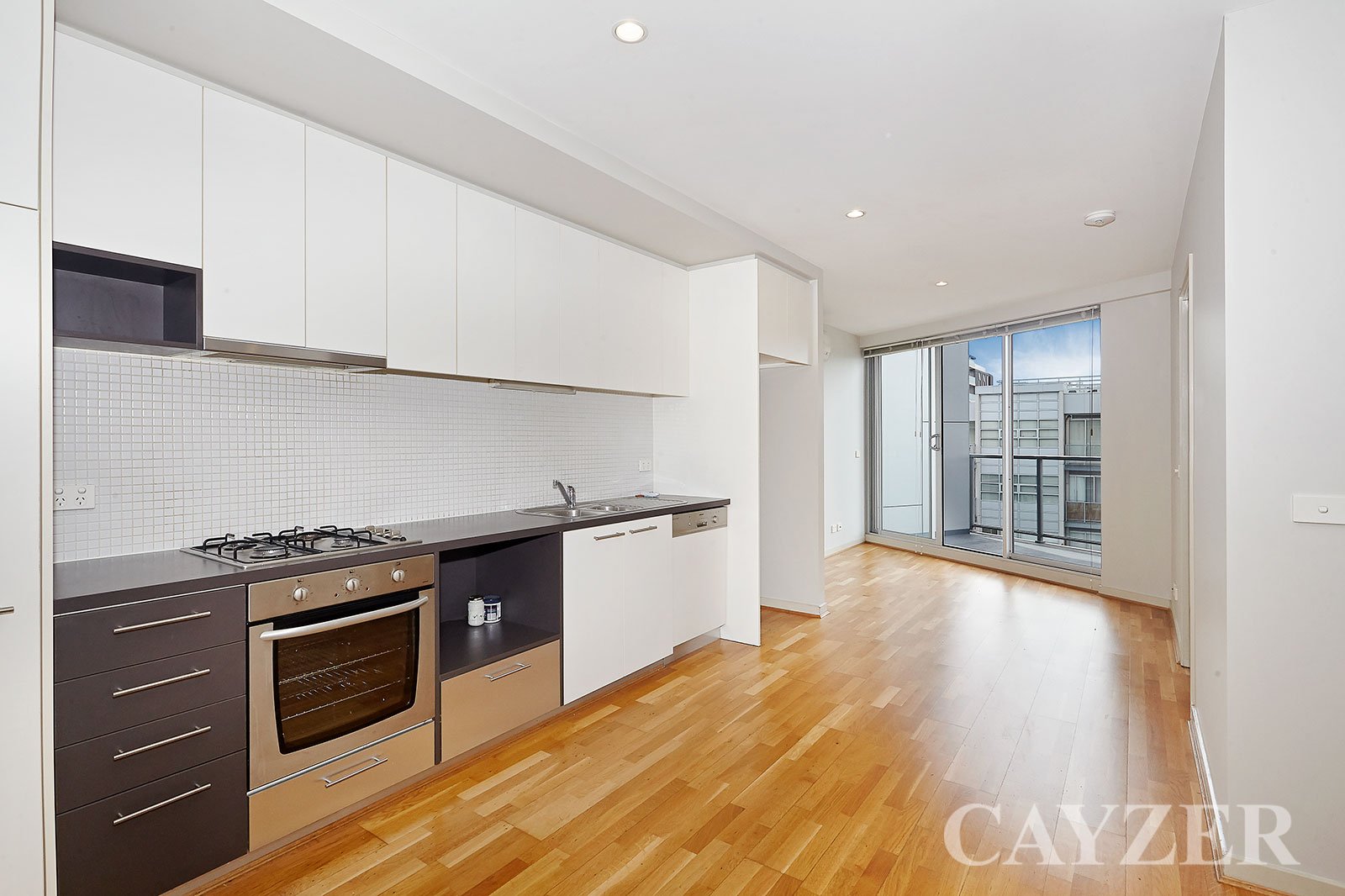 Gallery: 504/99 Nott Street
