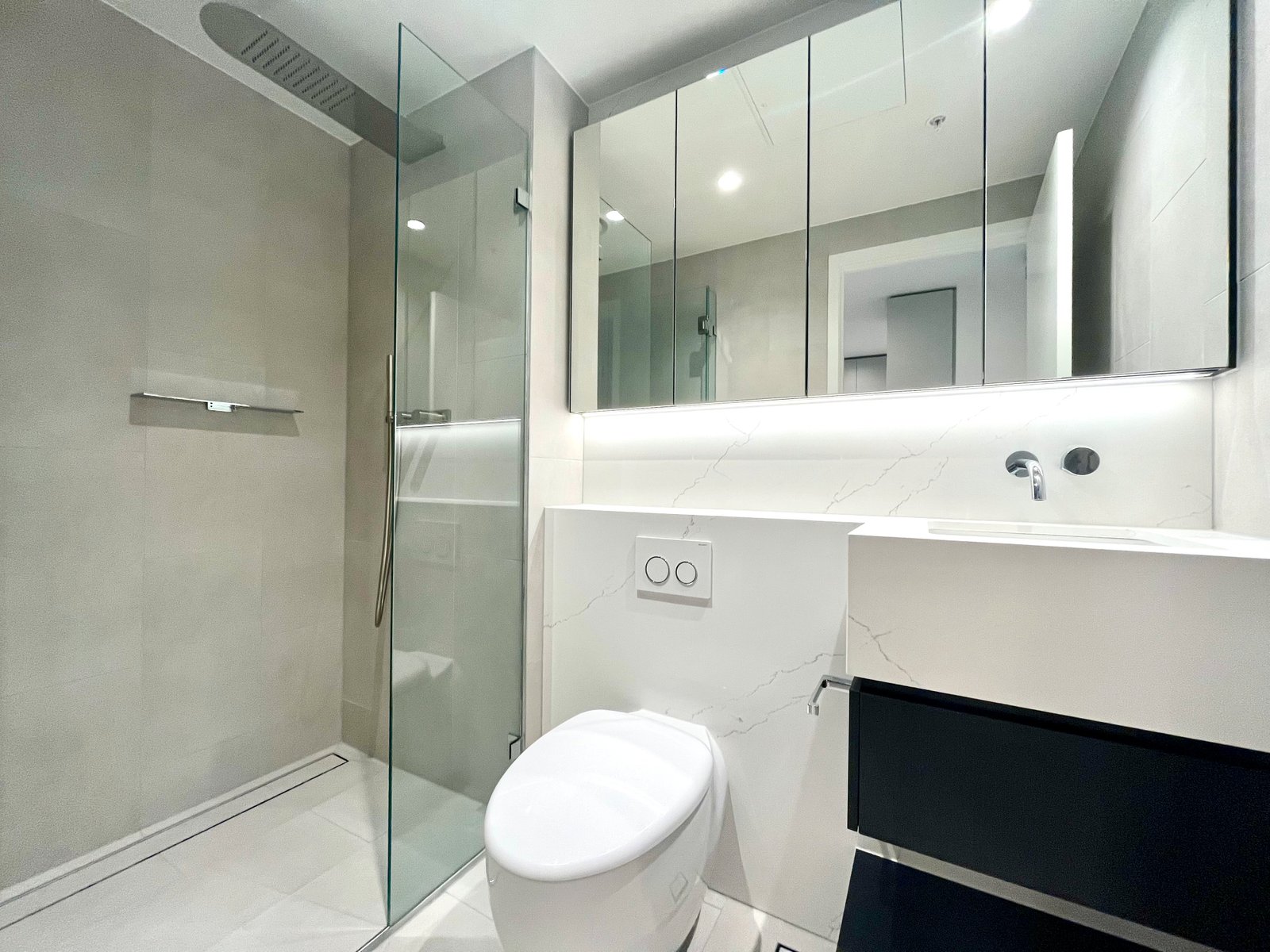 Gallery: 504B/200 Burwood Road