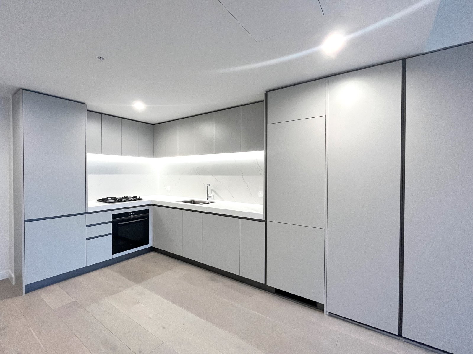 Gallery: 504B/200 Burwood Road