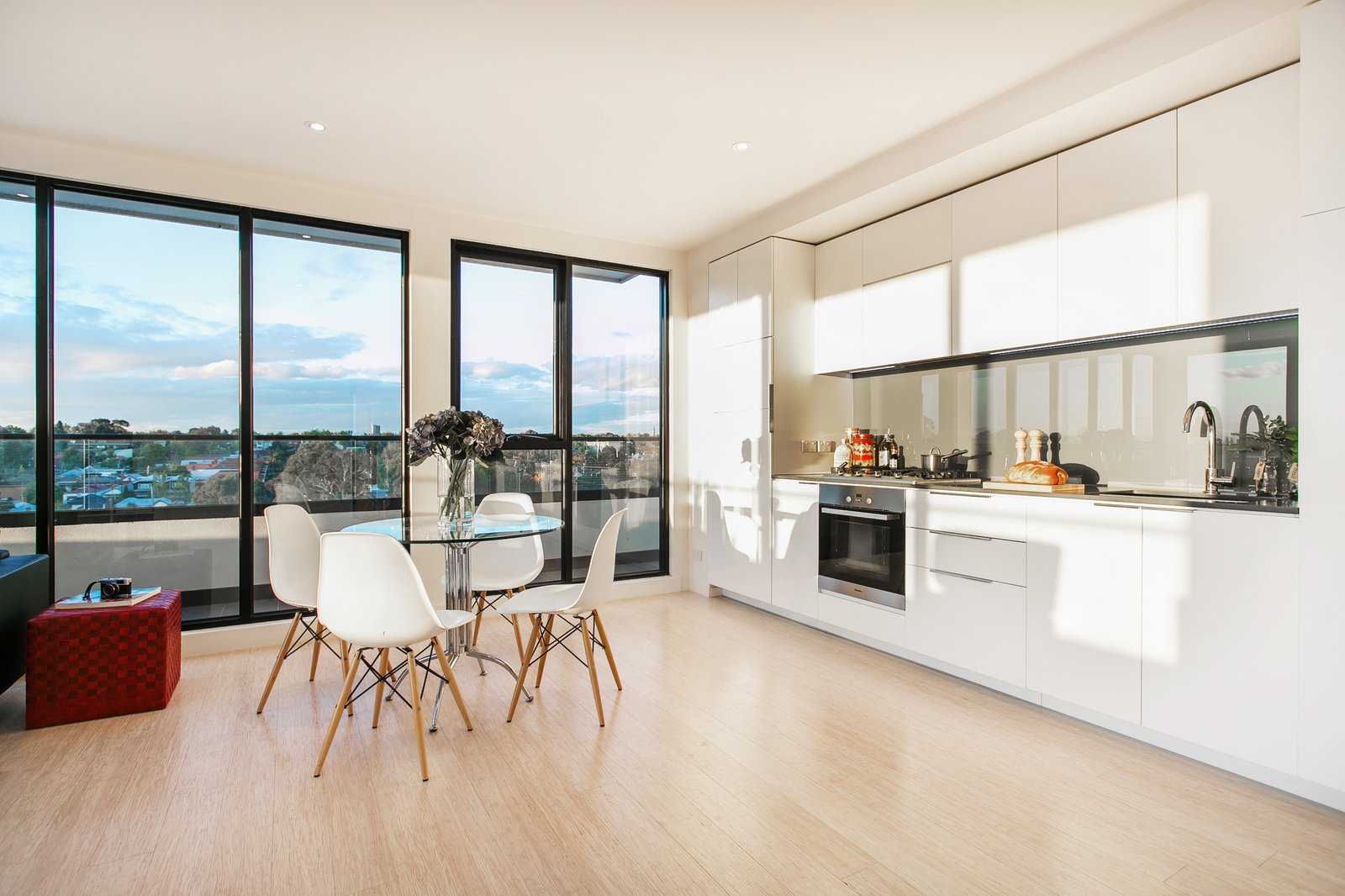 Gallery: 505/109 Inkerman Street