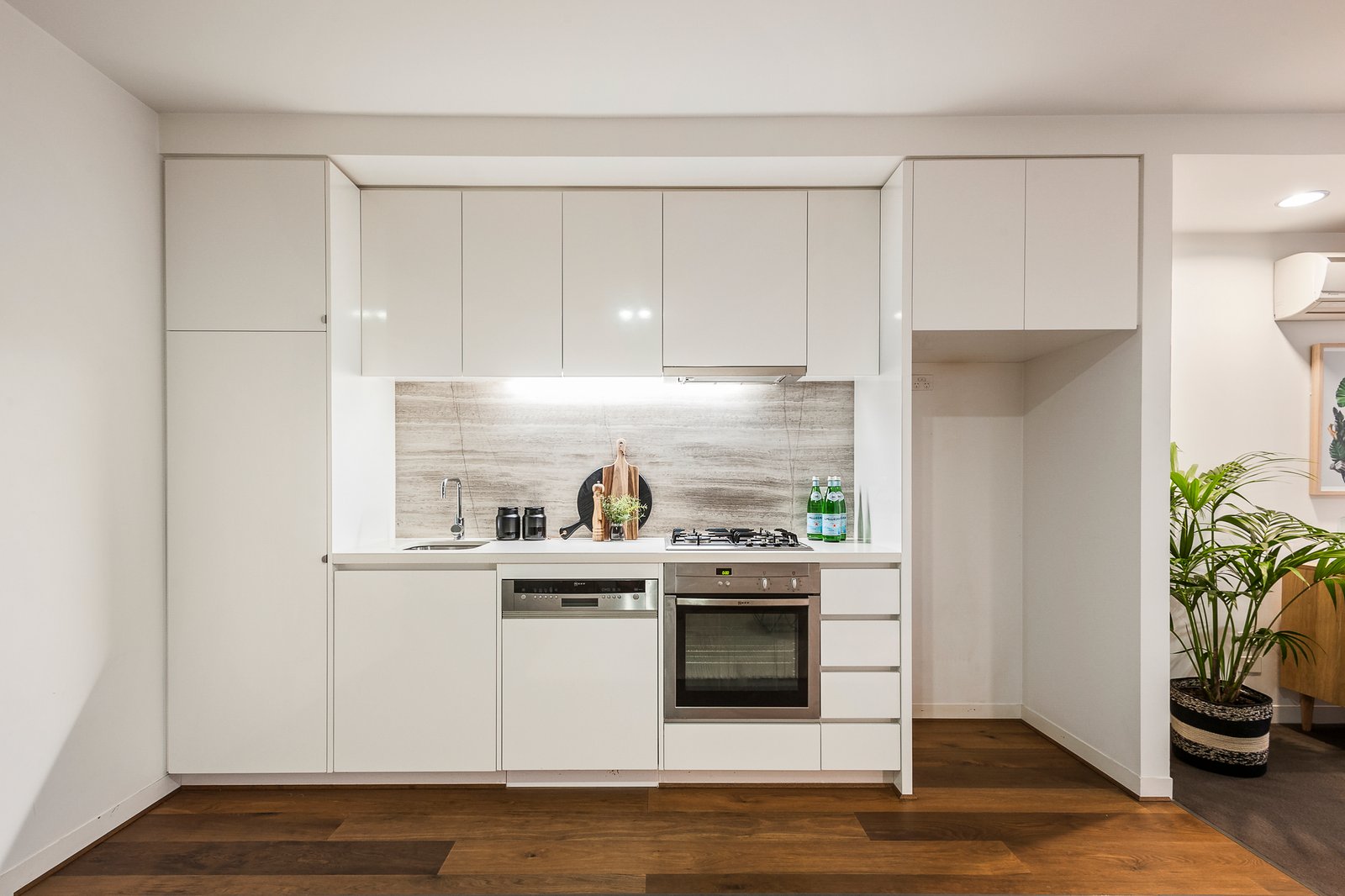 Gallery: 505/115 Nott Street