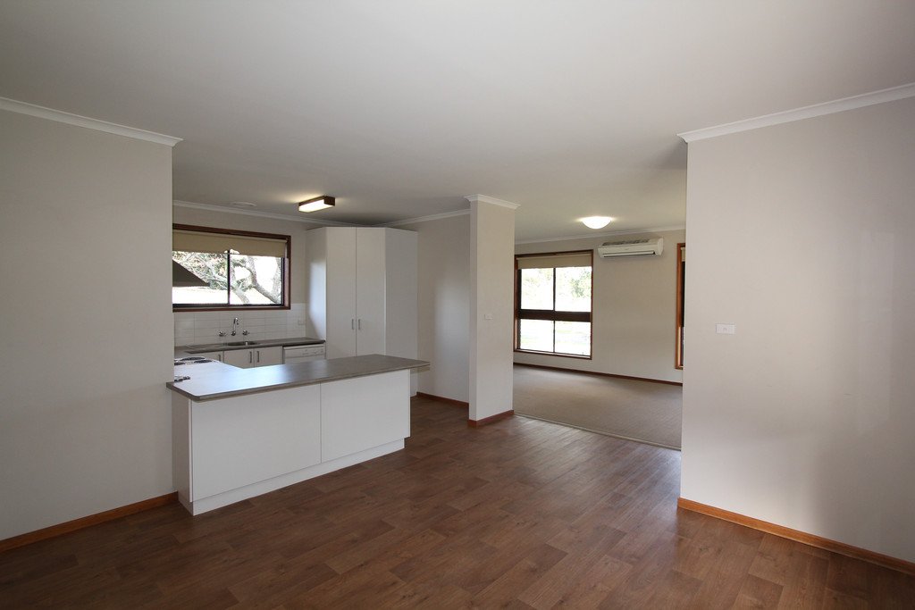 506 Eyre Street BUNINYONG 6