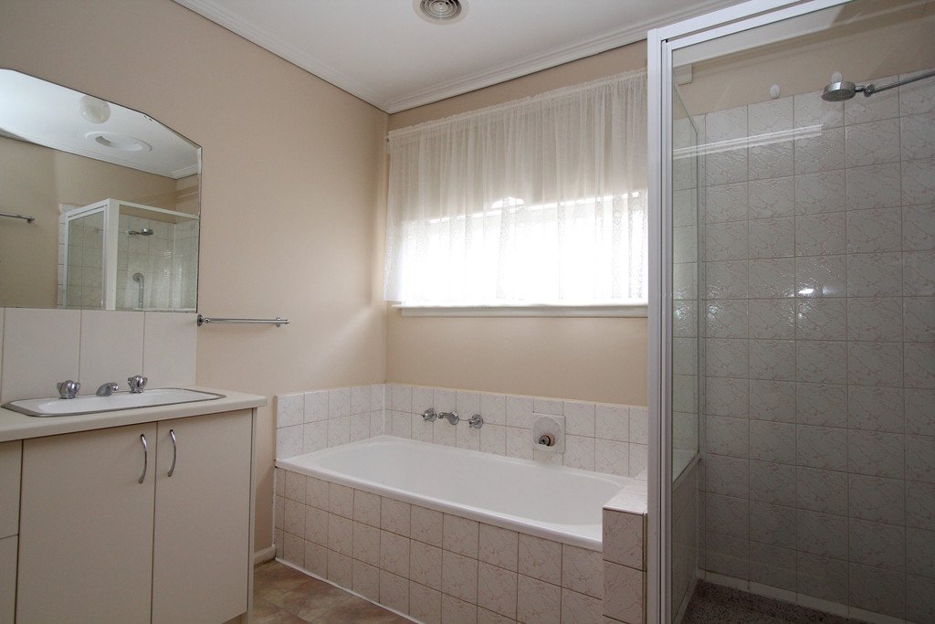 506 Gillies Street North WENDOUREE 5