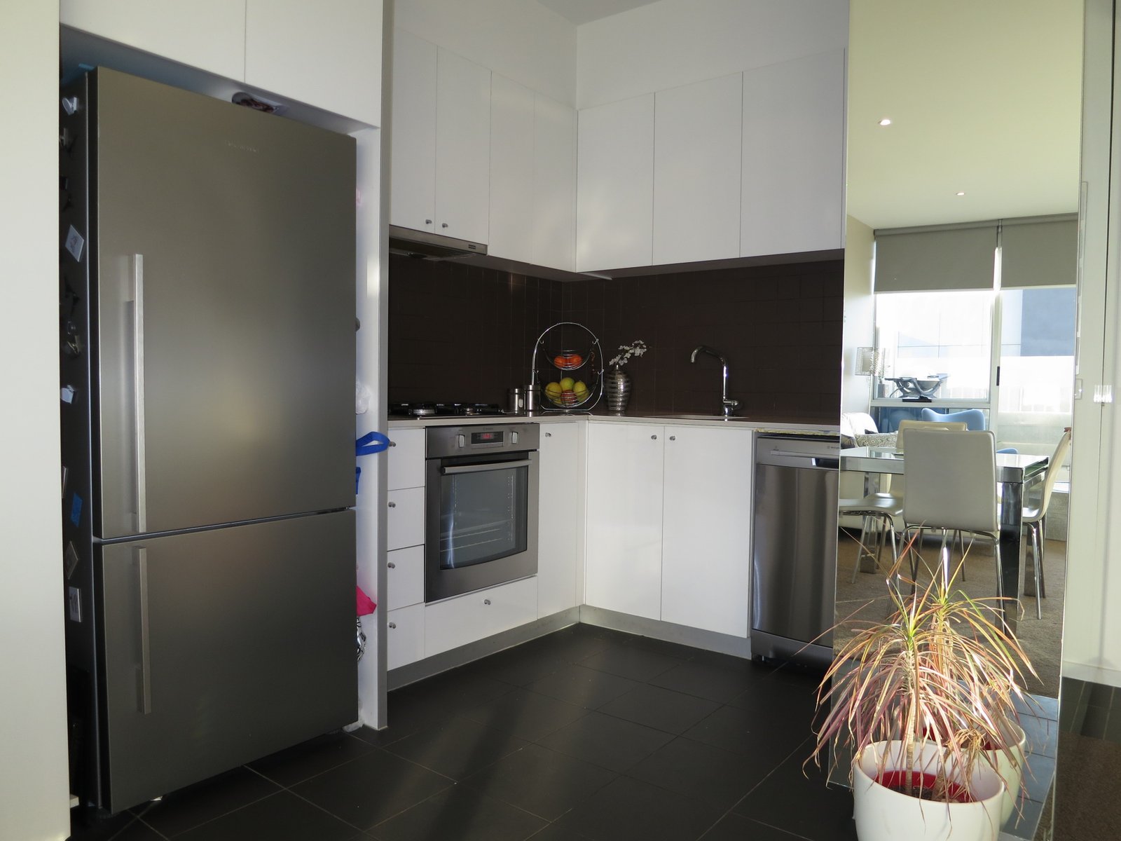 Gallery: 506/163 Inkerman Street