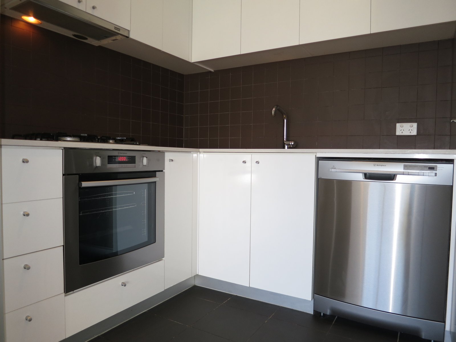 Gallery: 506/163 Inkerman Street