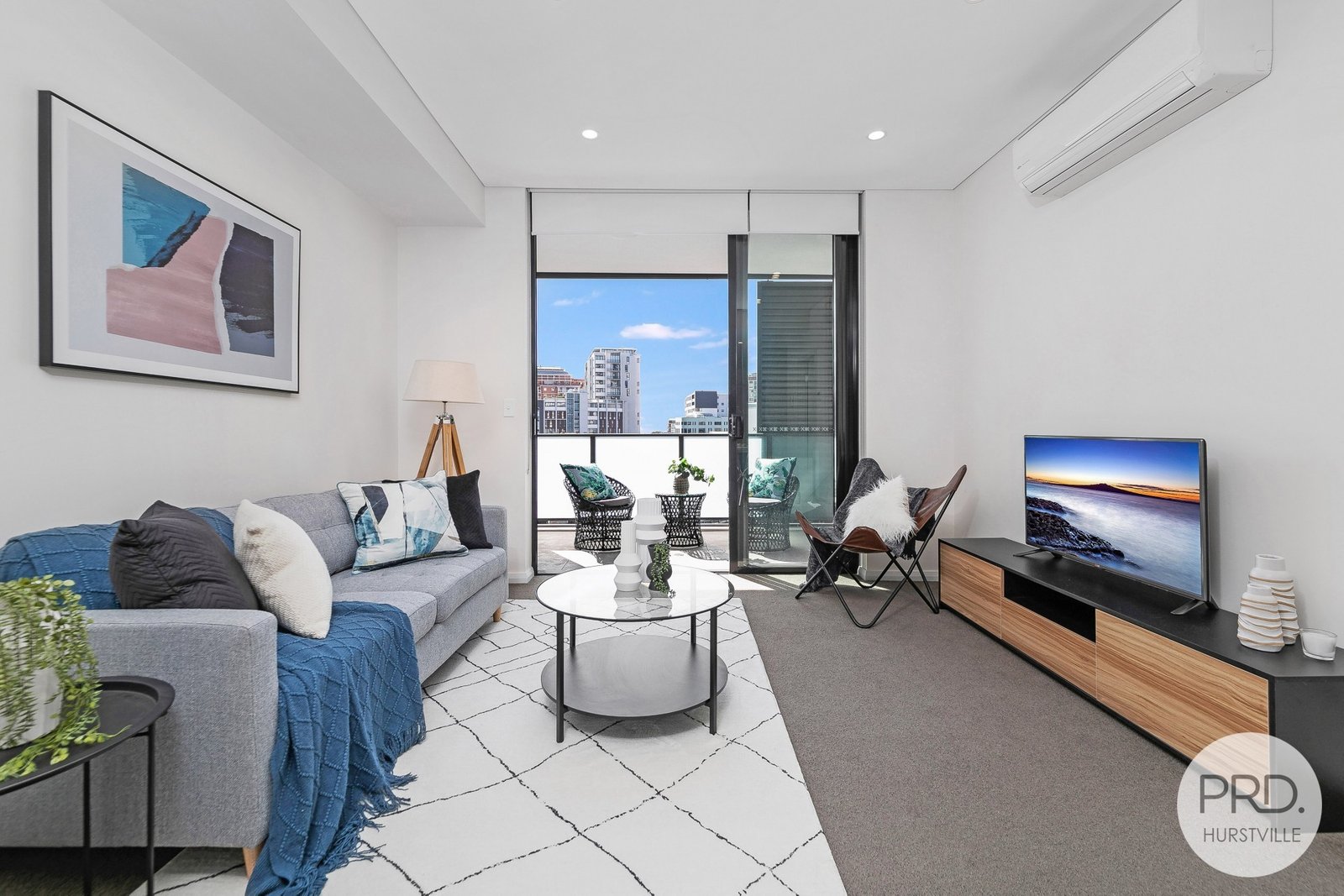 506/20 Woniora Road HURSTVILLE 1