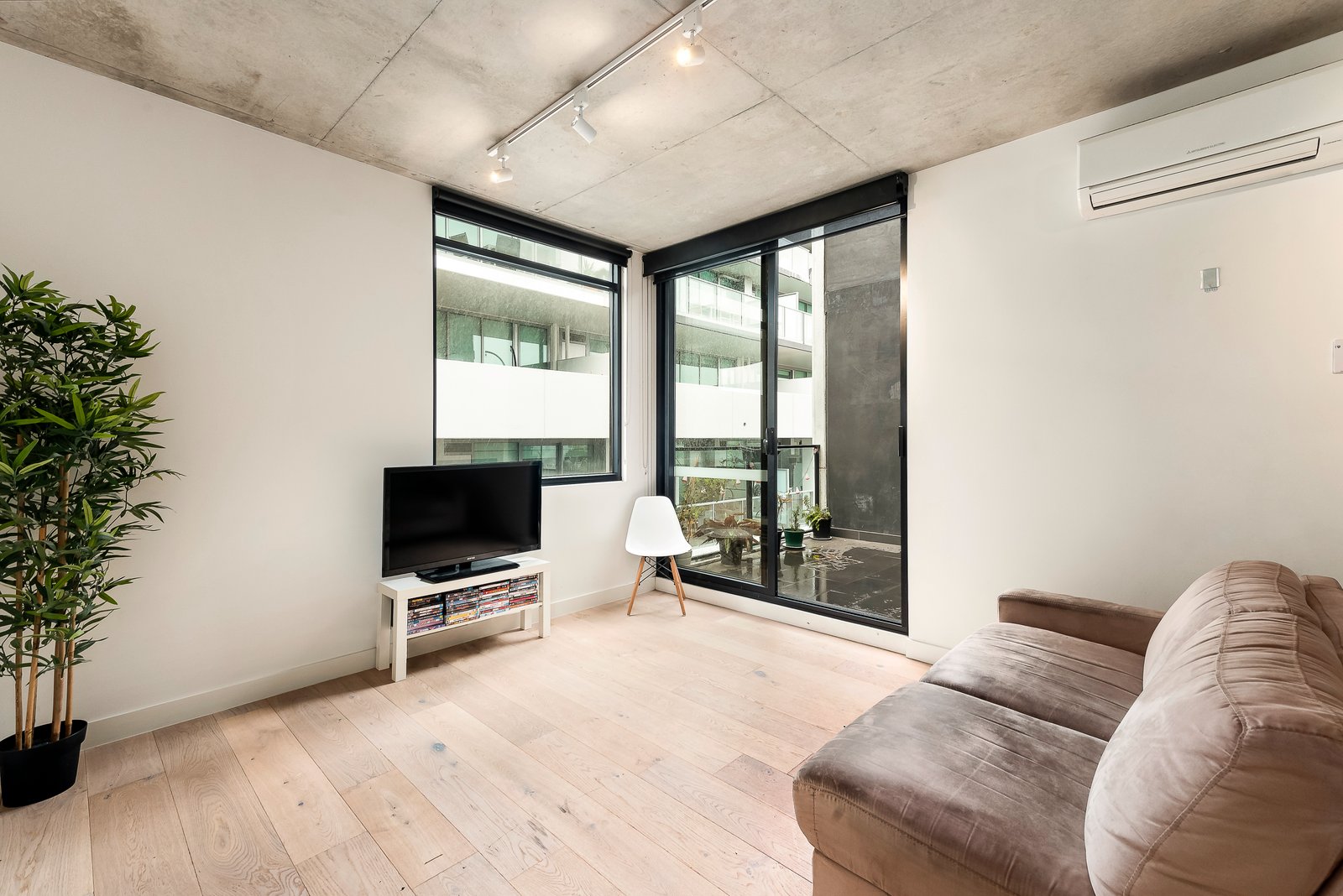 Gallery: 506/25 Clifton Street