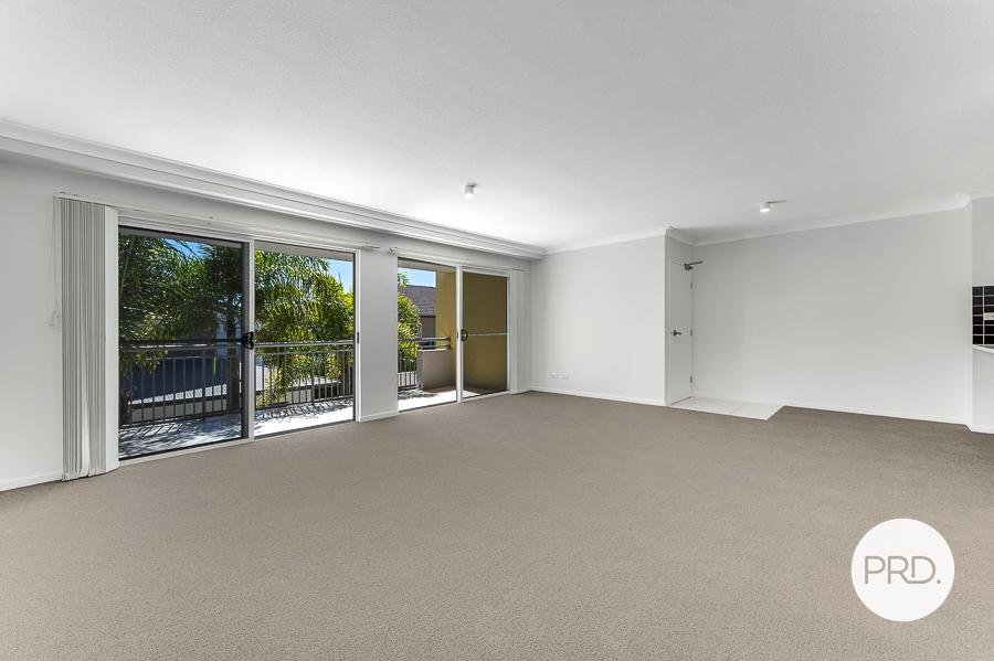 506/33 Clark Street BIGGERA WATERS 3