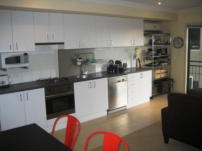 Gallery: 506/69-71 Stead Street