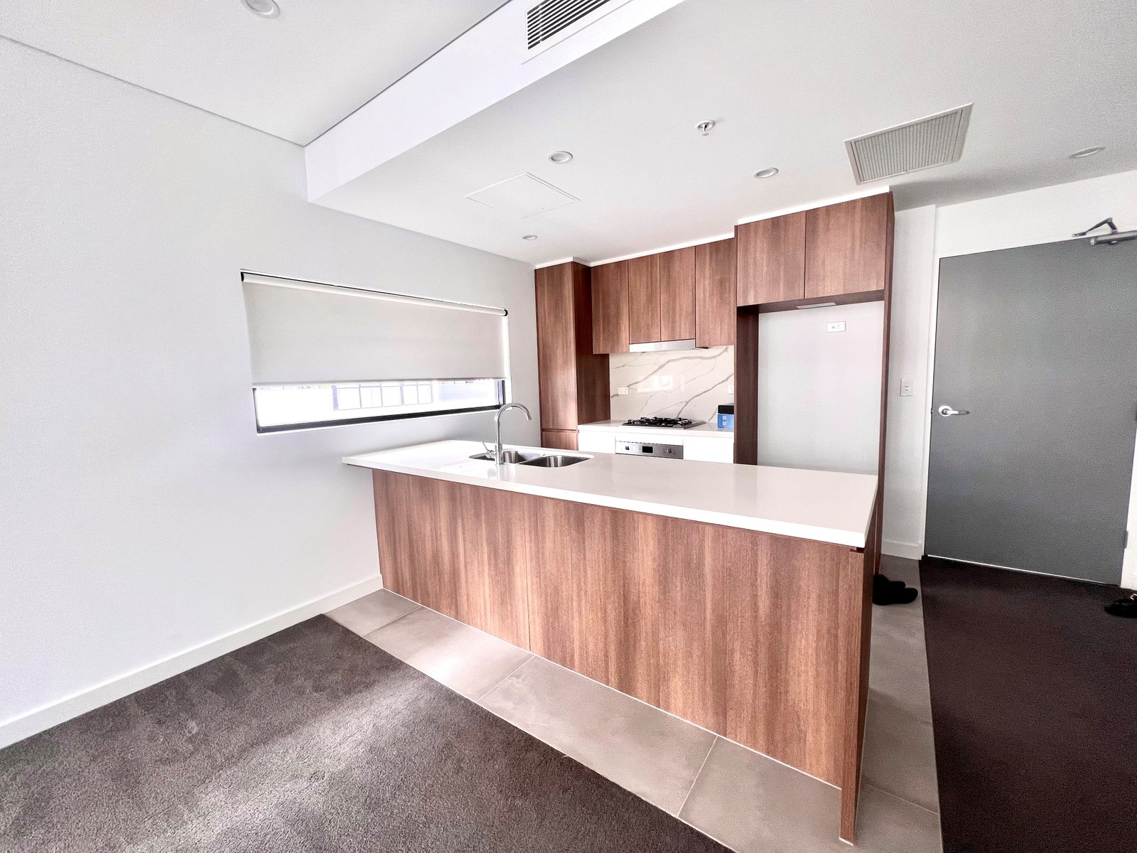 506/79 Regent Street KOGARAH 1