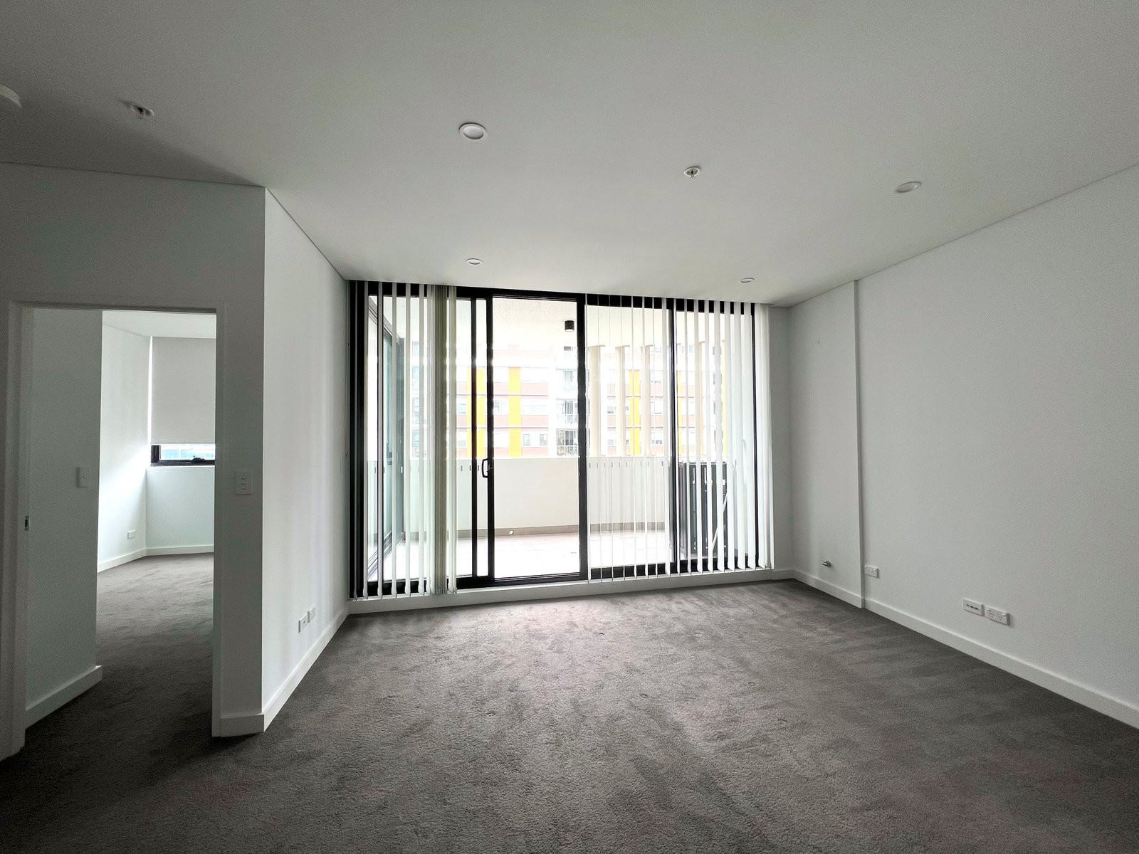 506/79 Regent Street KOGARAH 2