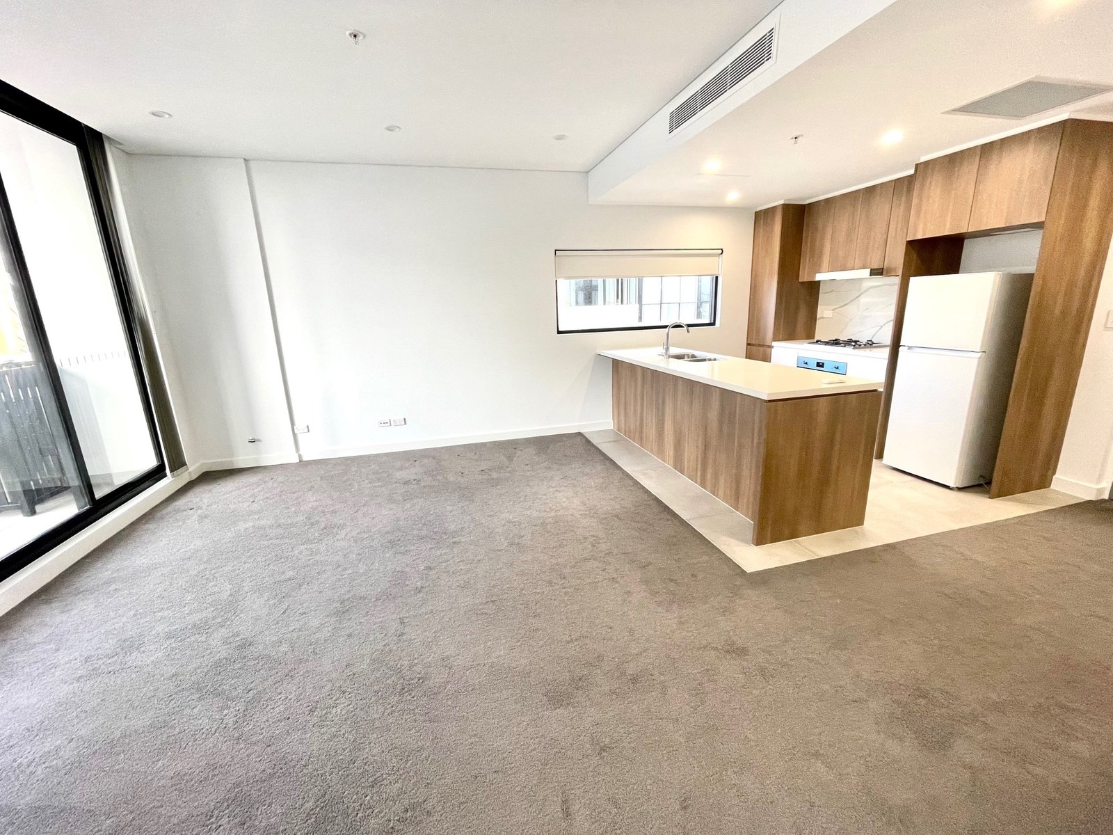 506/79 Regent Street KOGARAH 3