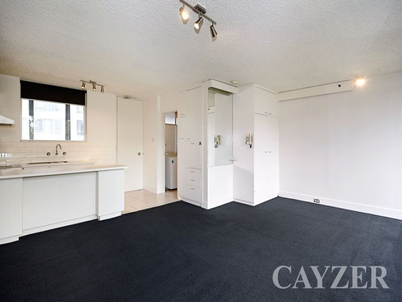 Gallery: 506/81 Queens Road