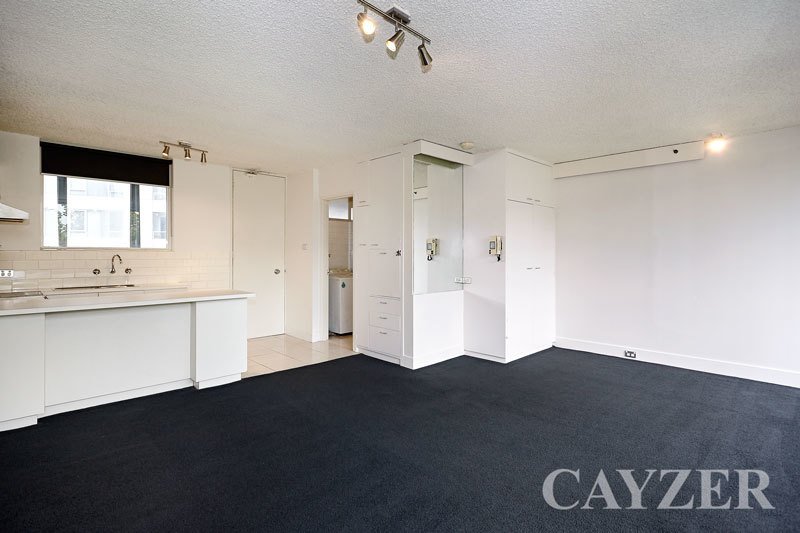 Gallery: 506/81 Queens Road