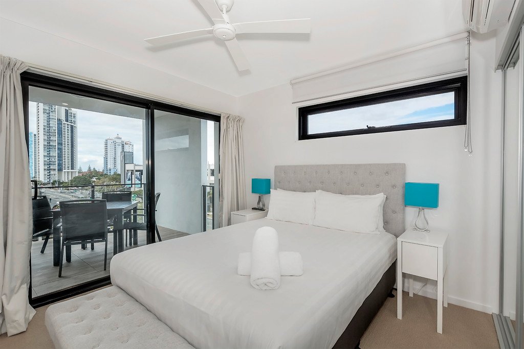 506/9 Hooker Blvd  BROADBEACH WATERS 8