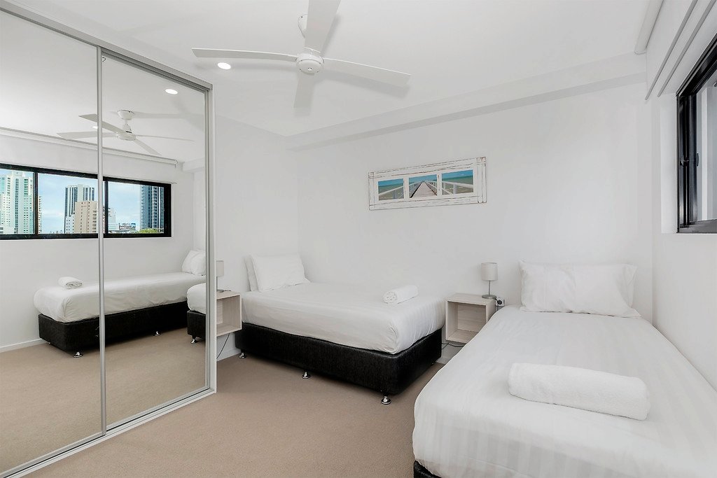506/9 Hooker Blvd  BROADBEACH WATERS 11
