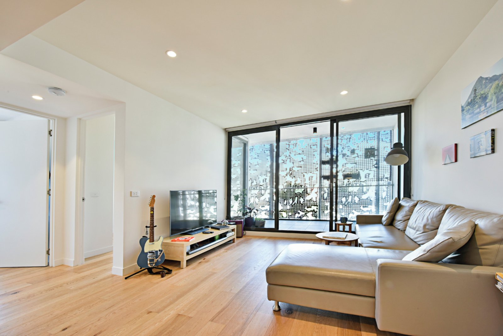 Gallery: 507/158 Smith Street