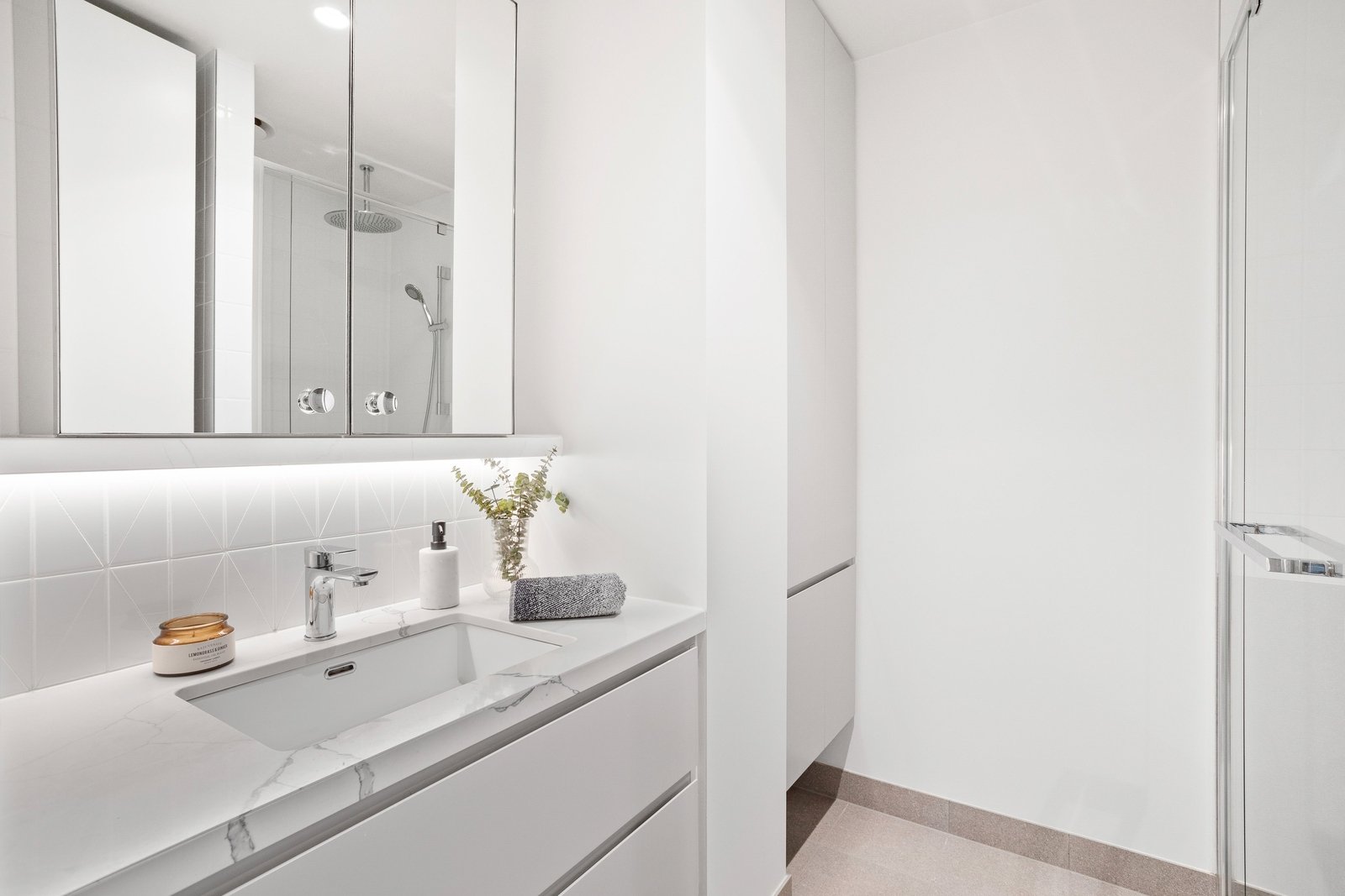 Real Estate and Property in 507/21 Thistlethwaite Street, South Melbourne, VIC