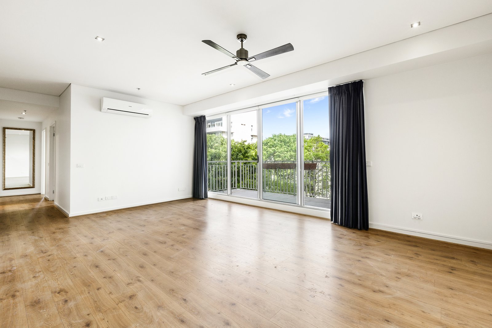 Gallery: 507/93 Dow Street