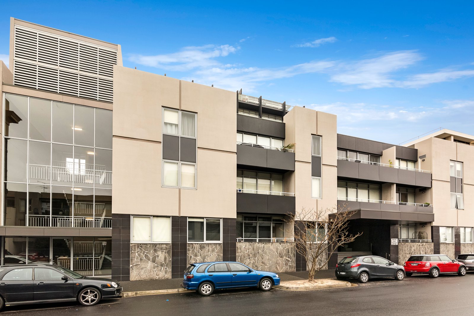 Gallery: 507/93 Dow Street