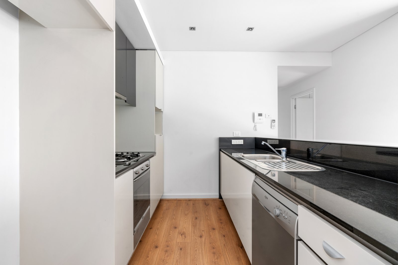 Gallery: 507G/93 Dow Street