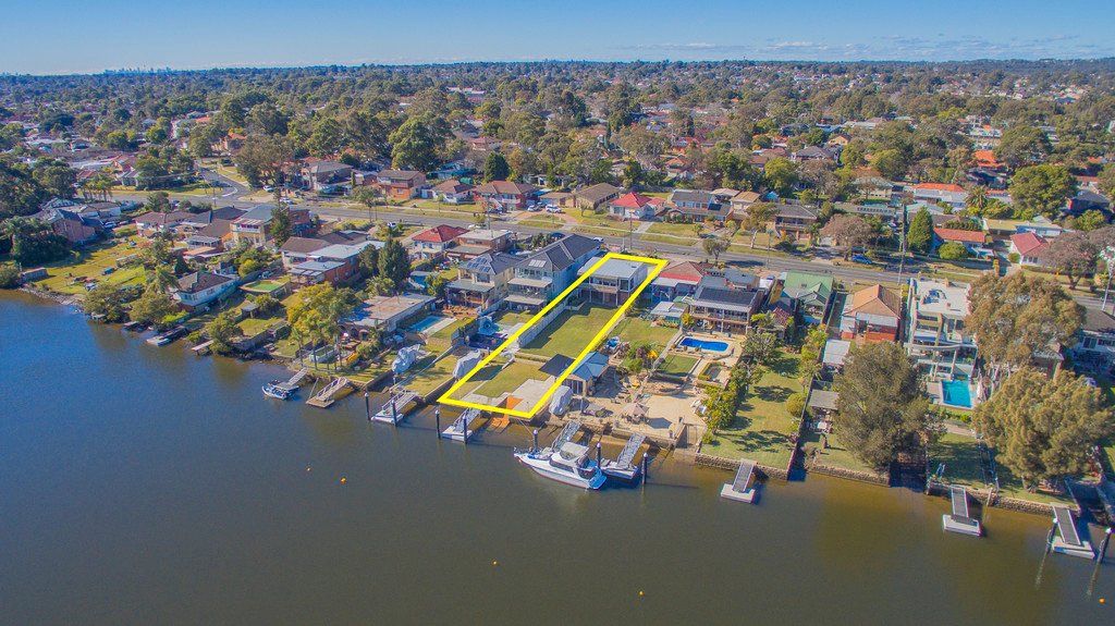 508 Henry Lawson Drive EAST HILLS 9
