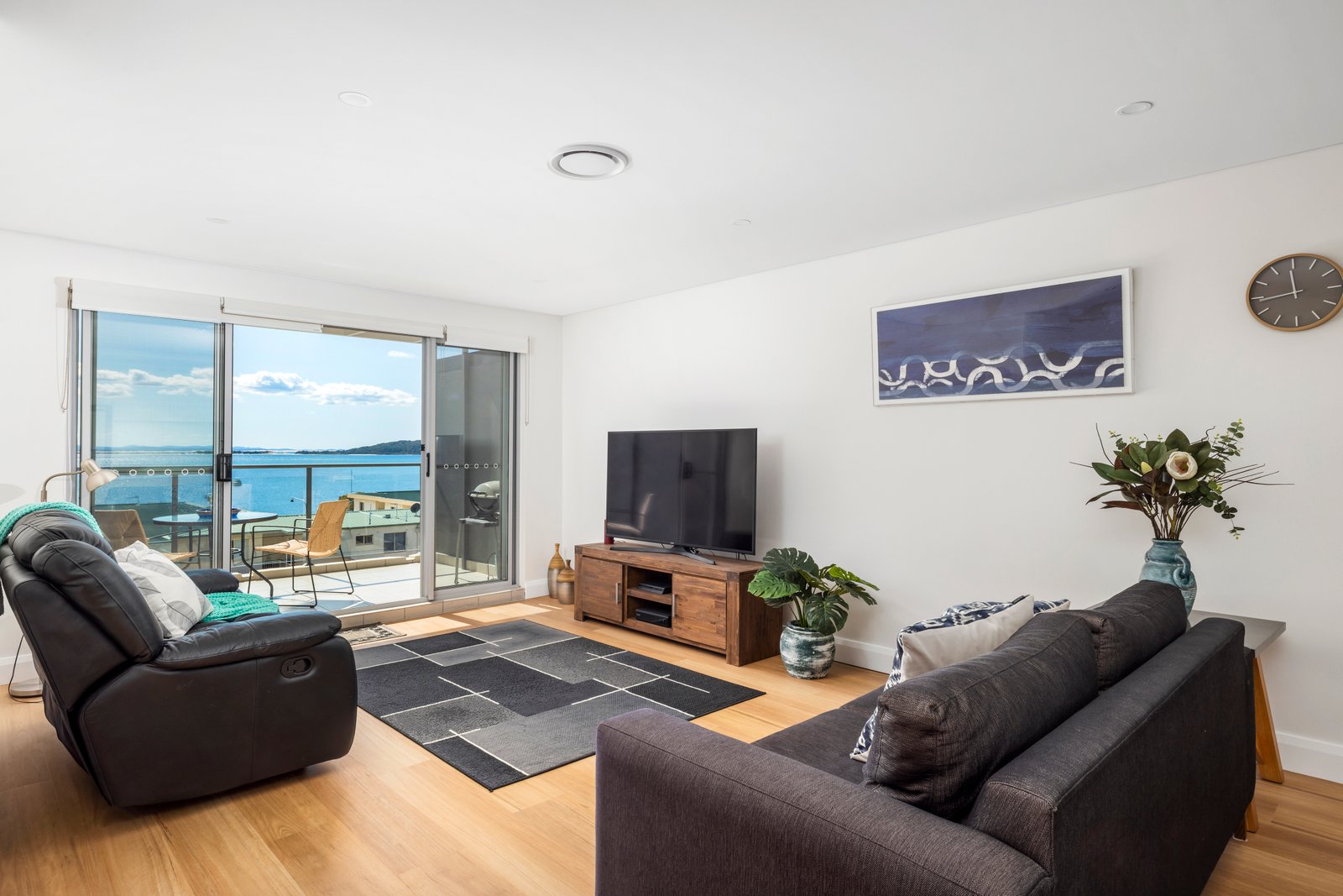 508/6 Bullecourt Street SHOAL BAY 1