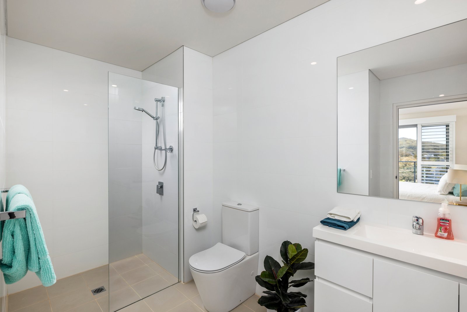 508/6 Bullecourt Street SHOAL BAY 11