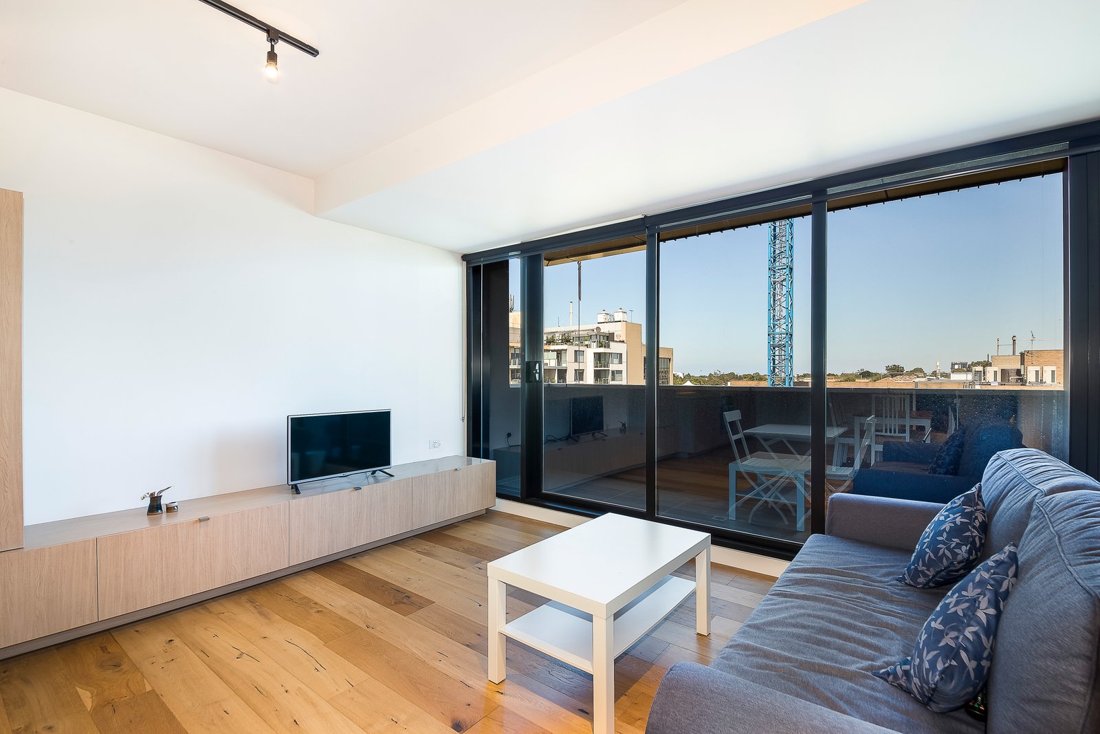 Gallery: 508/99 Palmerston Crescent